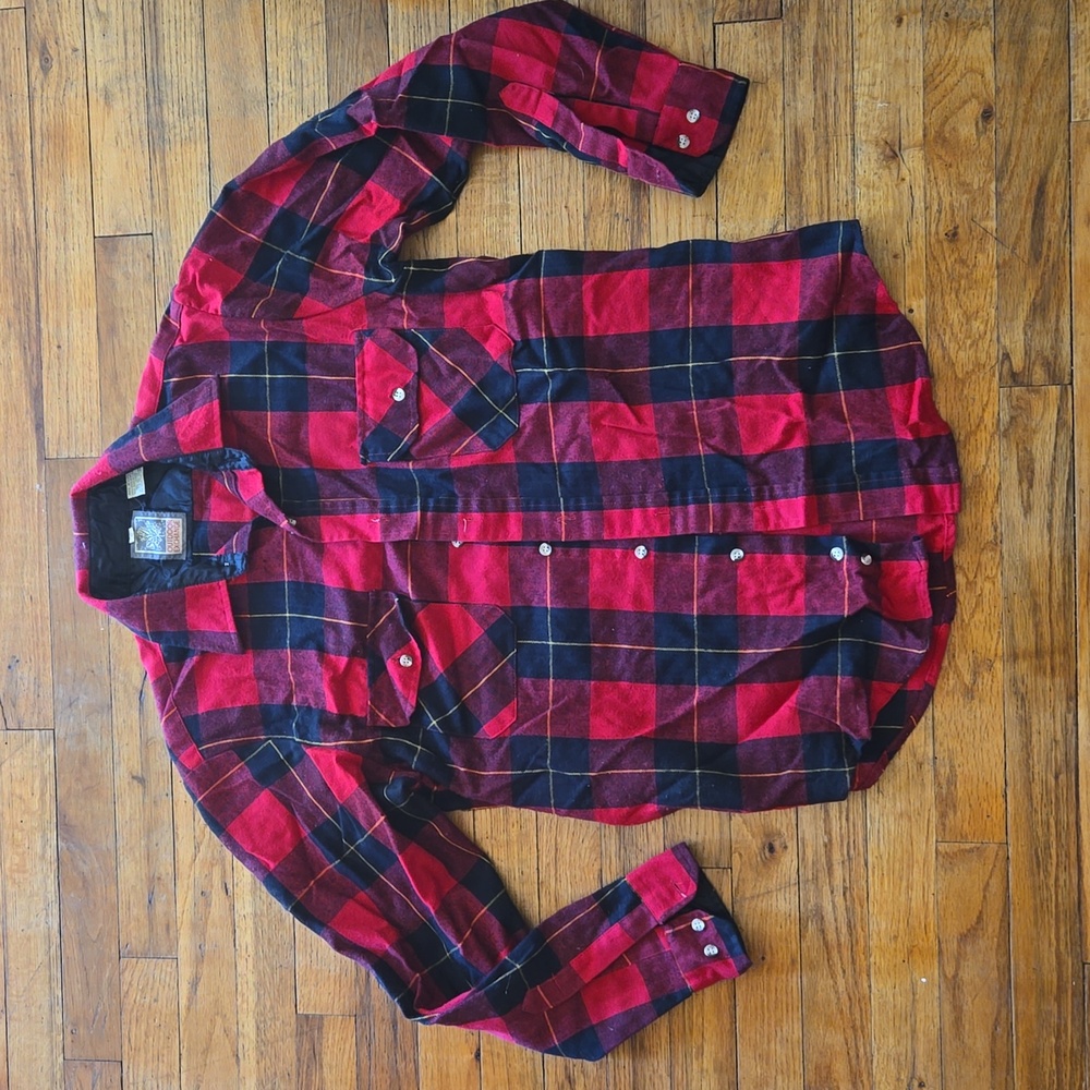 Vintage 90s outdoor exchange medium red and black flannel